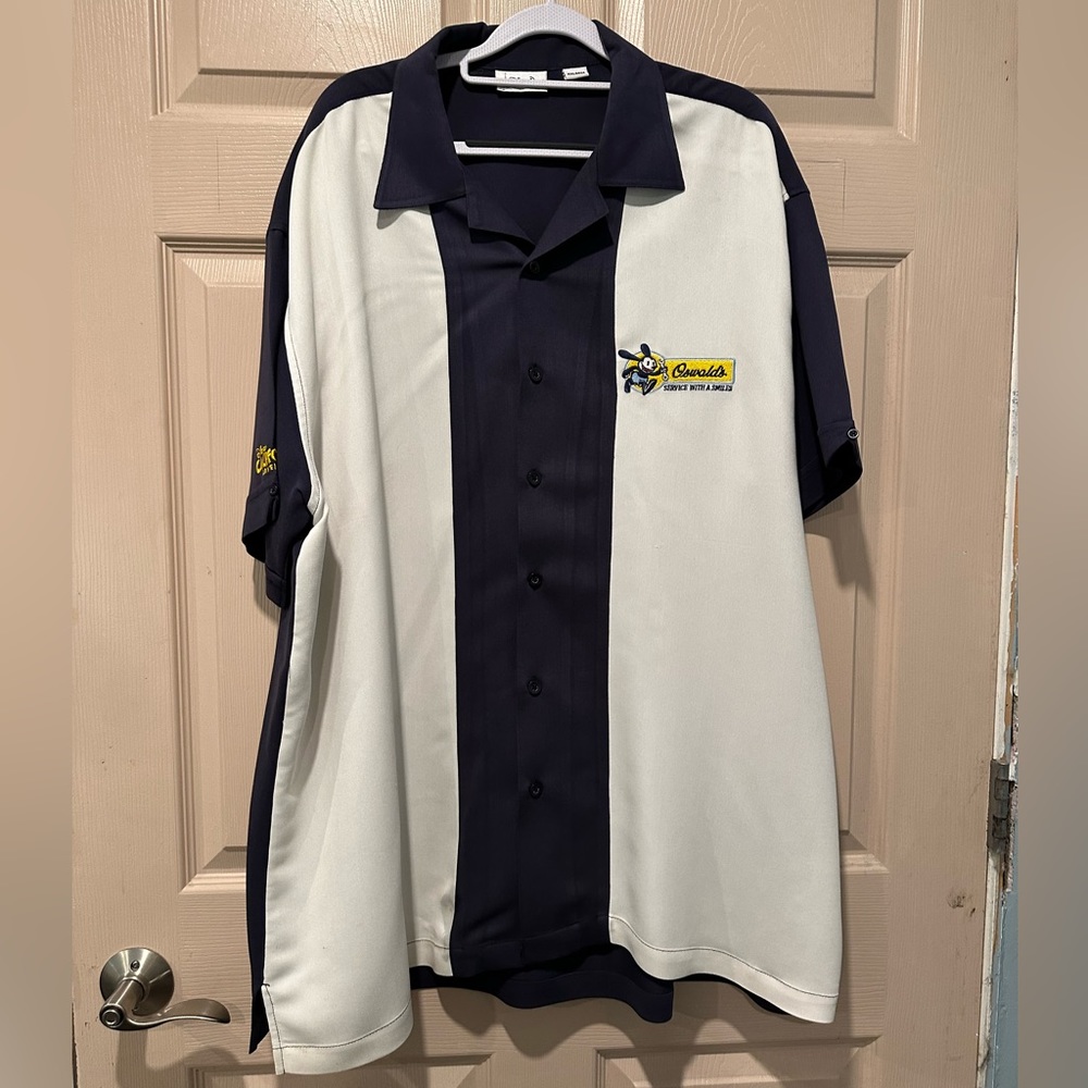 Disney California Adventure Oswald’s Service Men’s Shirt XXL